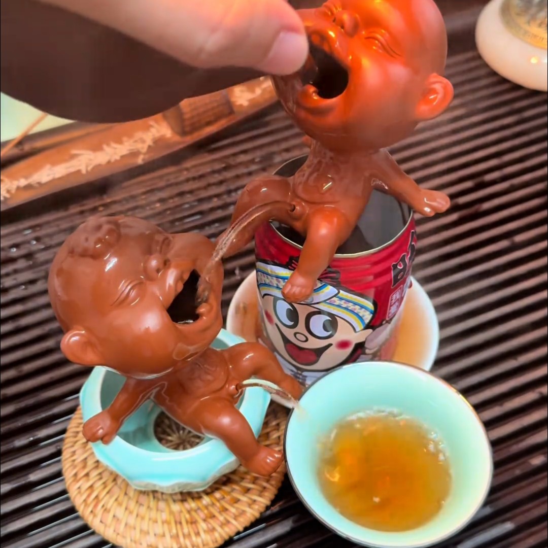 创意尿童茶宠摆件家小孩喷水配件