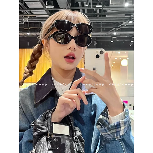 Глядя на взрыв!Тот же блоггер!И Менглинг такой же!Его лицо маленькое!Солнцезащитные очки для кошачьих глаз солнцезащитные очки