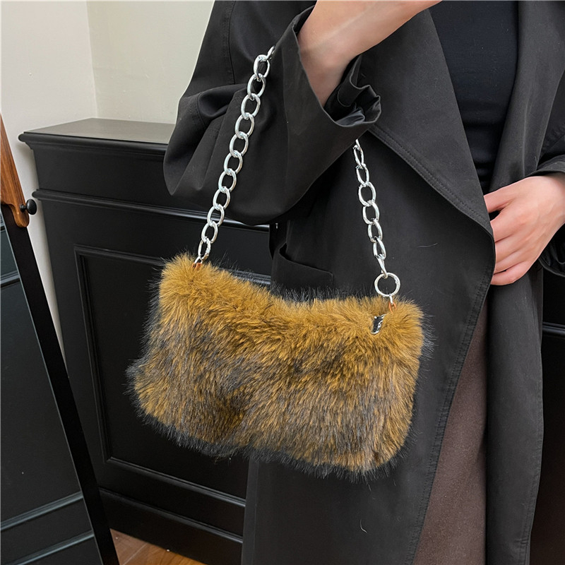 高级感毛绒链条单肩包