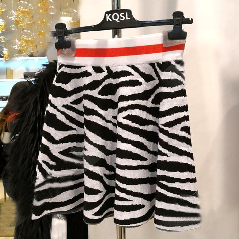 针织秋冬黑白条纹提花软妹半身裙