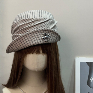 日系复古褶皱条纹翻檐十字铁标报童帽女春夏透气显脸小贝雷帽子潮
