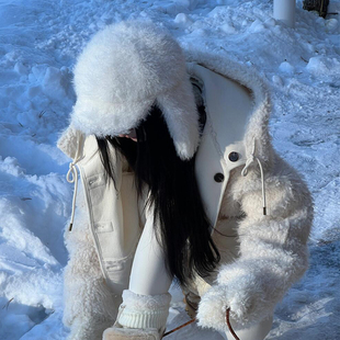 韩国设计雪乡羊羔毛绒雷锋帽女24秋冬保暖护脸护耳飞行员帽子宅女