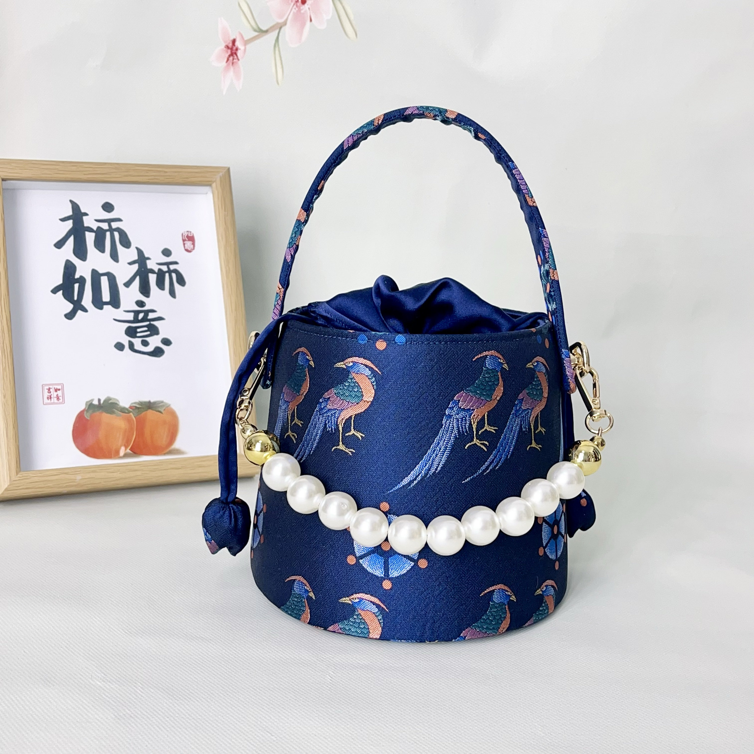 绢若诗高级感钱老师虎震五毒宋锦手工制作新中式复古风水桶包