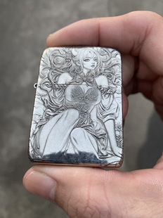 藏银款煤油打火机双面浮雕这是没有标志的国产打火机