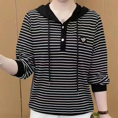 网红洋气春秋妈妈女装卫衣薄款显瘦长袖T恤女上衣百搭条纹减龄装