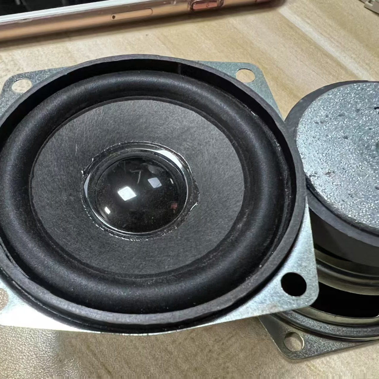 新的方形的2.5寸全音全频喇叭66mm 4欧5W蓝牙音箱音响喇叭