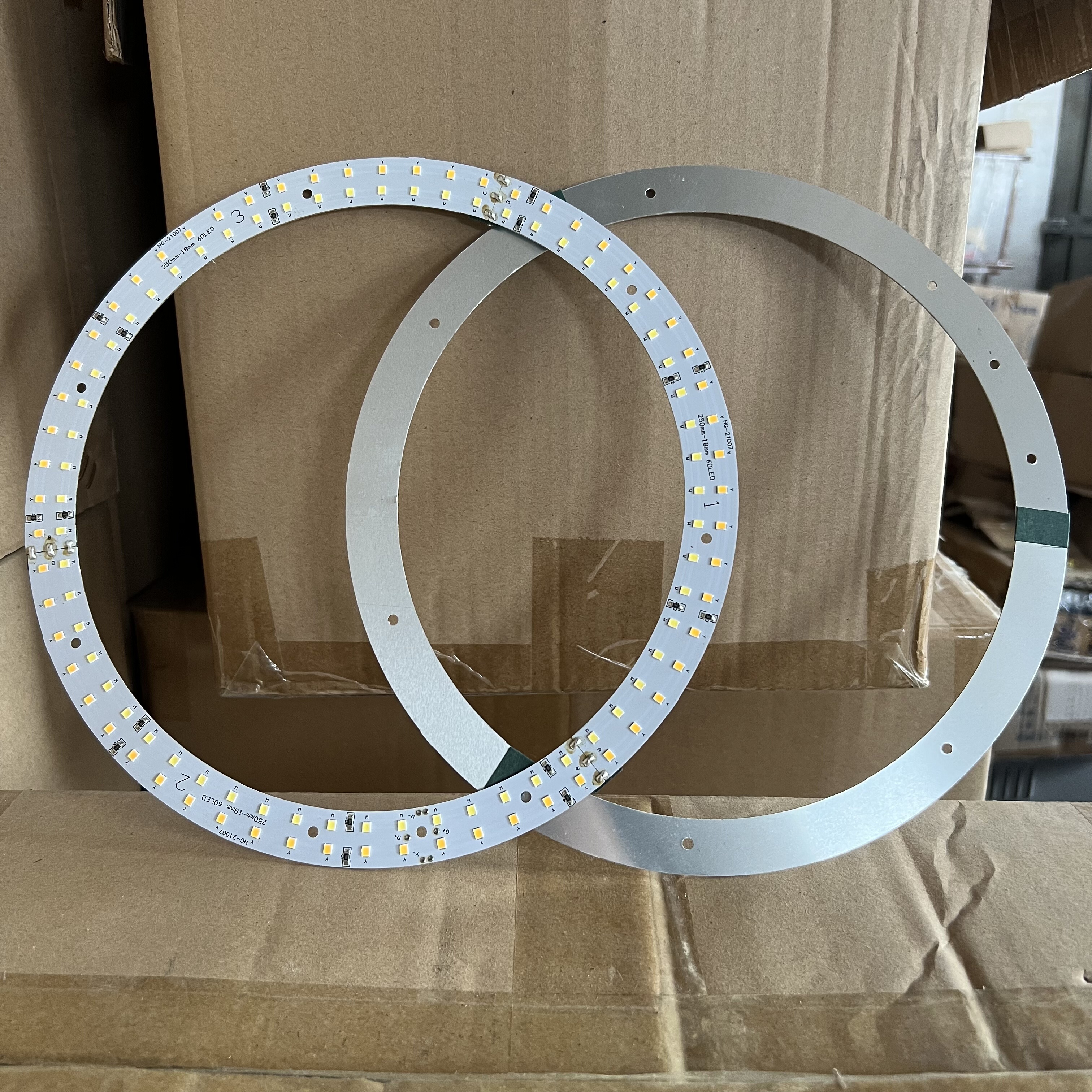 双色直播补光灯灯板圆型外直径250mm60颗LED功率12W铝基板5V供电