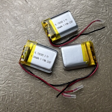 打火机防风电弧点烟器内置脉冲指纹300mAh聚合物3.7V锂电池702025