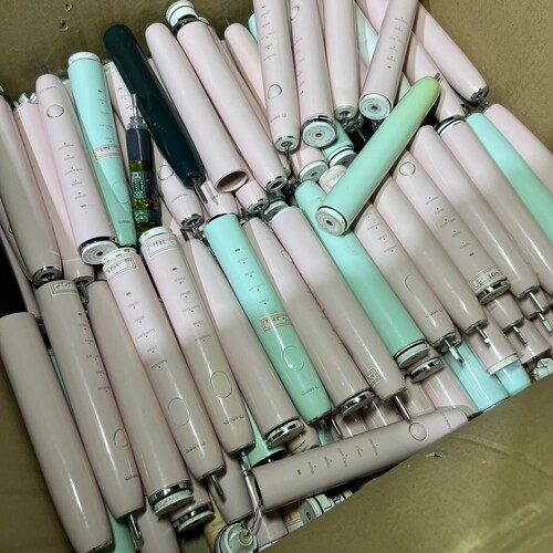拆机的动力电池18650原电动牙刷容量2000mah以上 充电锂电池3.7V
