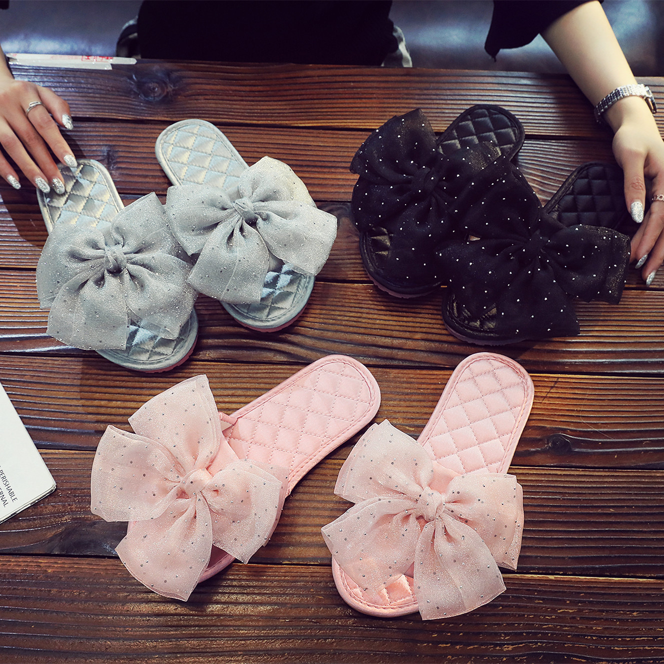 时尚平底蝴蝶结外穿沙滩凉拖鞋