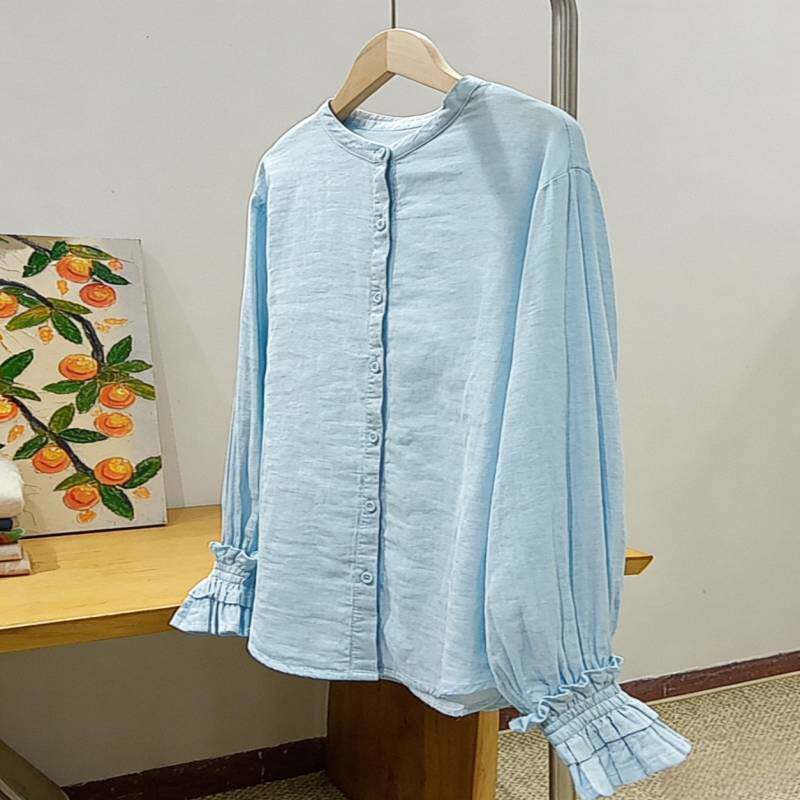 .&nbsp;浅蓝立领亚麻衬衫女宽松灯笼袖褶皱袖口 日系休闲透气棉麻上衣
