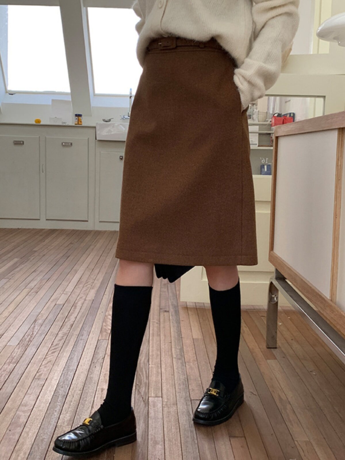 이론 테일러 새로운 가을 겨울 모직 스커트 솔리드 컬러 다재다능한 기질 슬리밍 힙 스커트 여성용