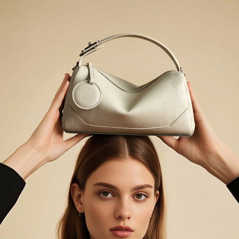 头层牛皮枕头包女初夏包包女式2025新款斜挎包时尚手提真皮饭盒包