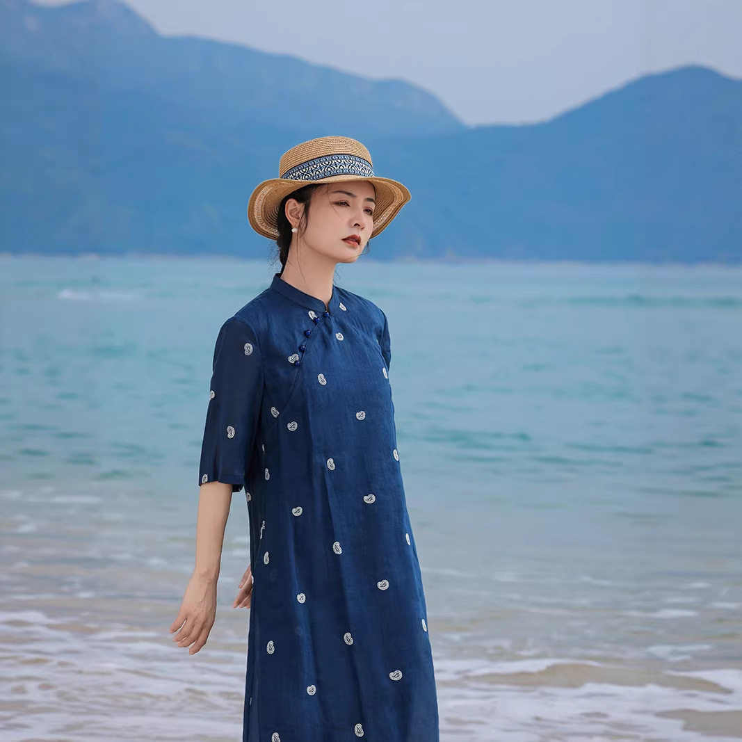 滔语 纯苎麻 26夏季立领盘扣新中式连衣裙刺绣中长款中年气质长裙