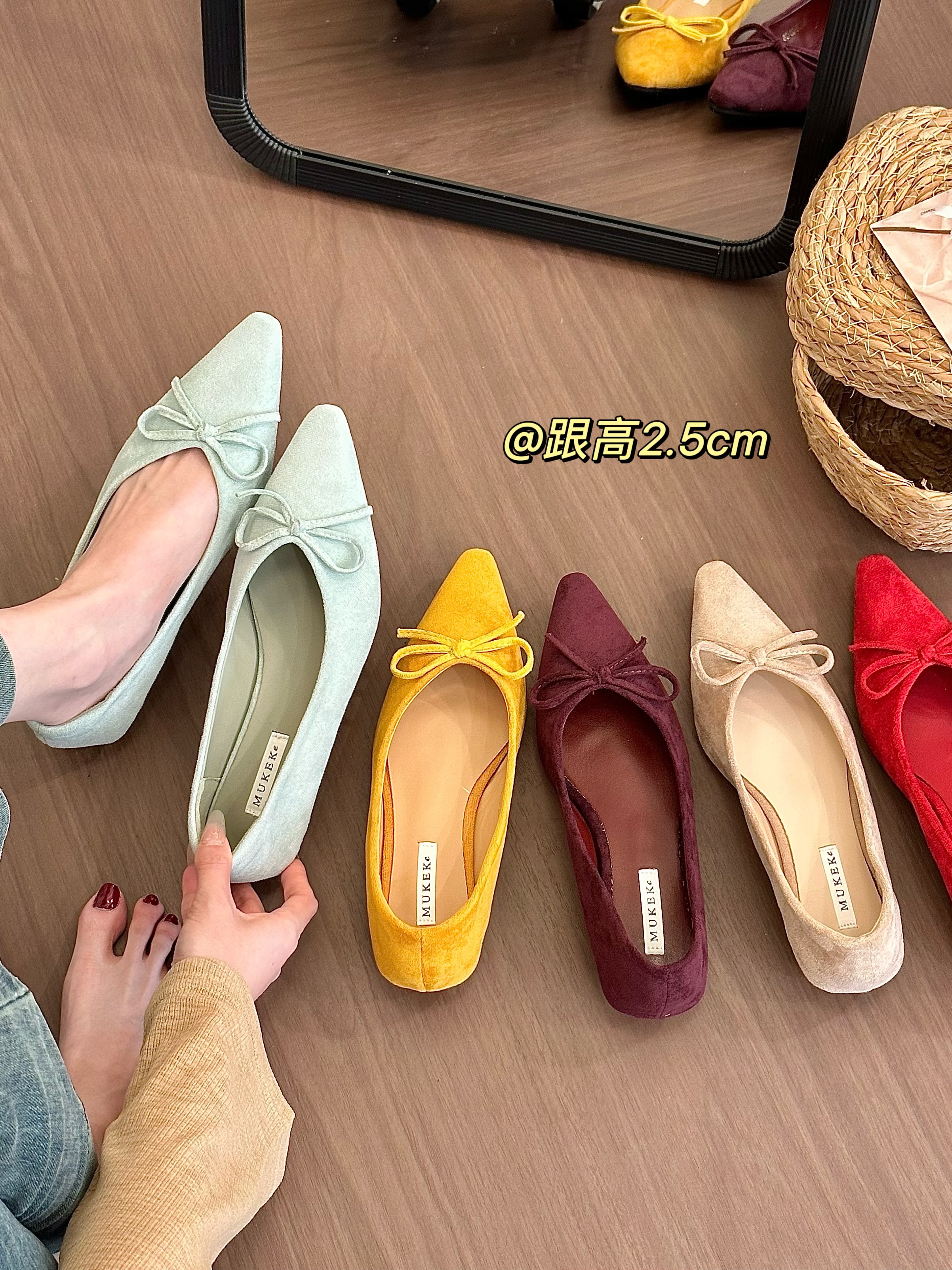 titing秋冬调色盘!时髦绒面尖头蝴蝶结粗跟单鞋女秋浅口平底单鞋