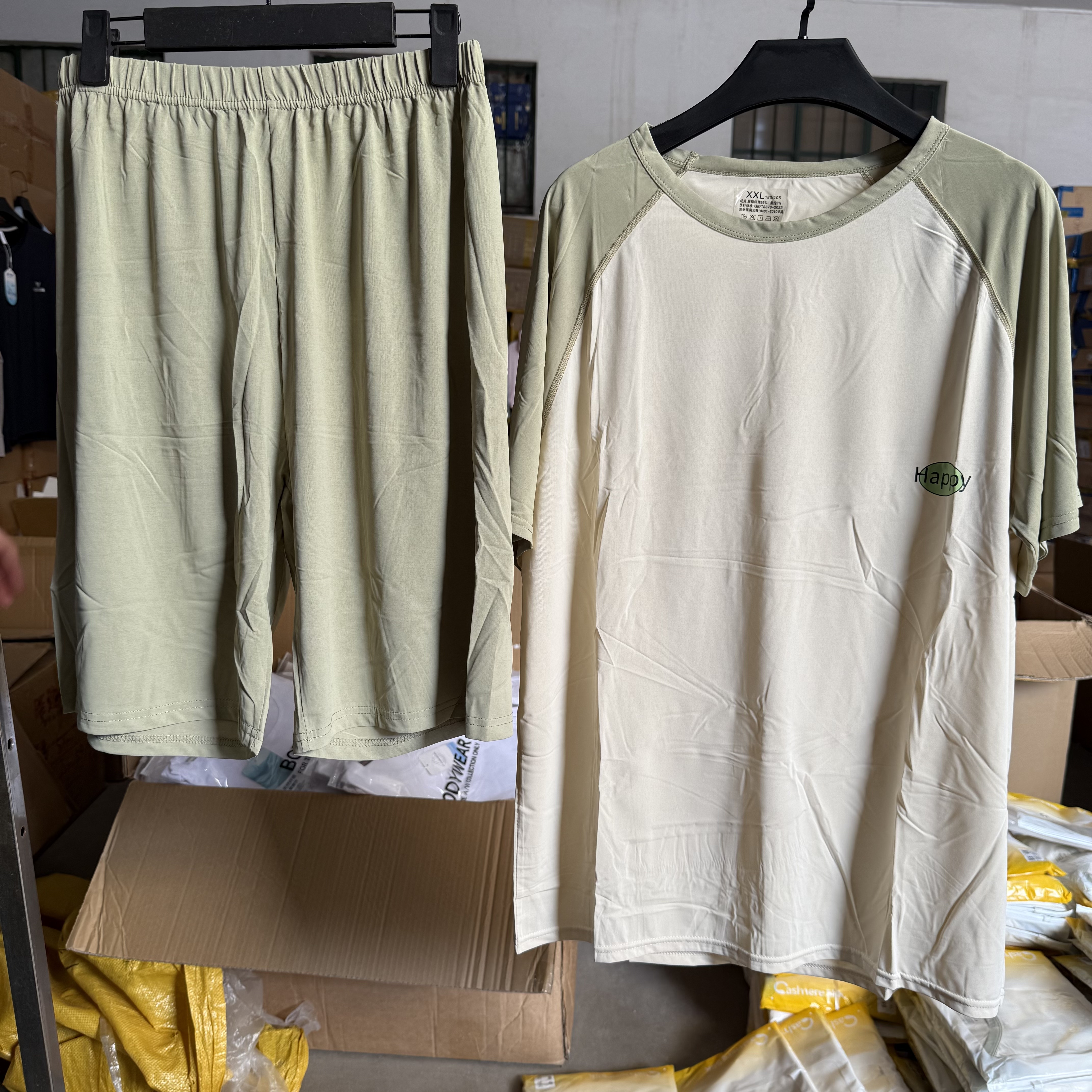 情侣款男女冰丝家居服夏季薄款睡衣休闲圆领短袖短裤两件套套装