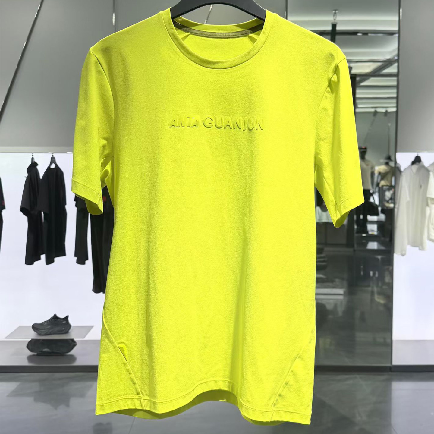 安踏冠军户外徒步灵动男服新款FLEX-DRY速干防晒短袖T恤152630118