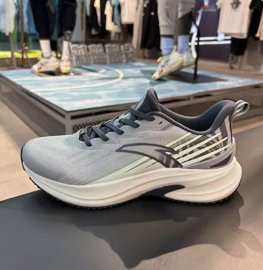 安踏羚跑3男鞋减震跑步鞋