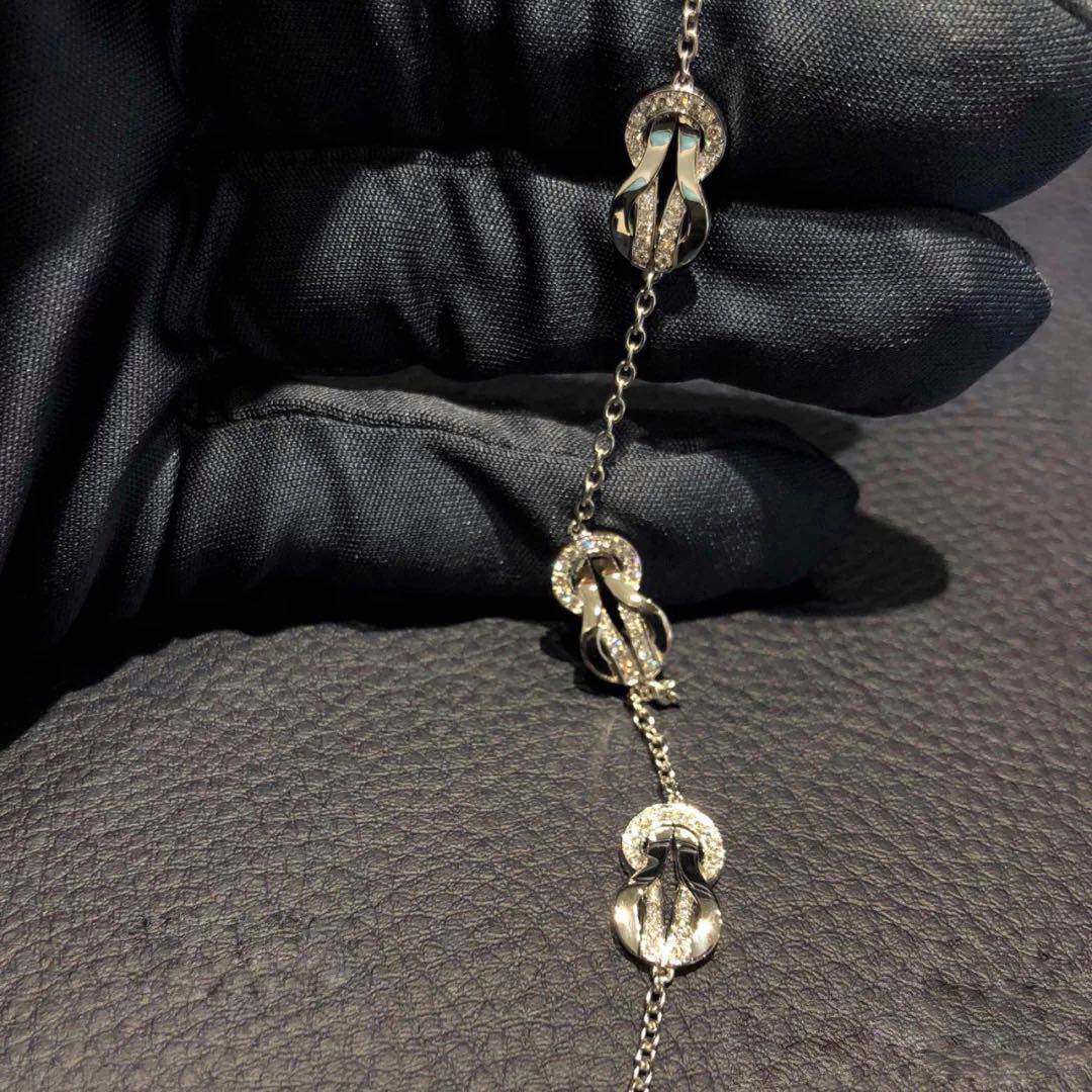 【elysees】fred斐登 幸运8度8字扣 3花 中号白金半钻手链6b0999