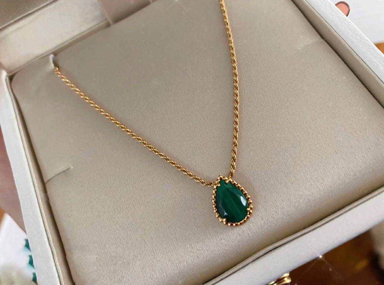 【elysees】boucheron宝诗龙绿孔雀石水滴形黄金项链小号jpn00581