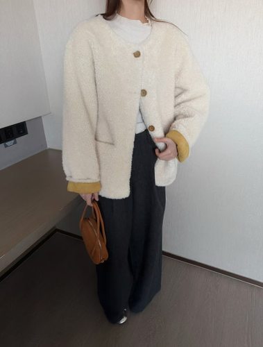 TR时尚2025秋冬新款韩版圆领袖口撞色设计感毛茸茸加厚保暖外套女