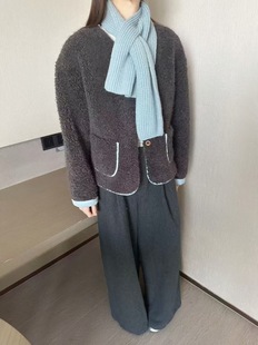 TR时尚25冬上新韩系复古港风糖果色系人造毛绒短外套女(配围巾）