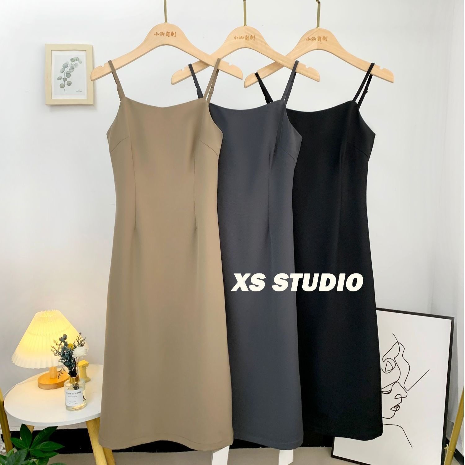 法式复古西装吊带连衣裙女2026春秋新款显瘦气质收腰开叉中长裙