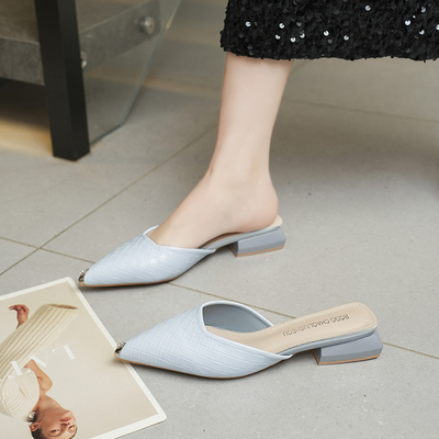 包头半拖鞋女夏外穿编织金属尖头低跟粗跟高跟鞋浅口3cm方跟凉拖