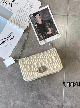 包包女梦迪尔2023新款夏白色小众设计时尚高级感单肩云朵包斜挎包