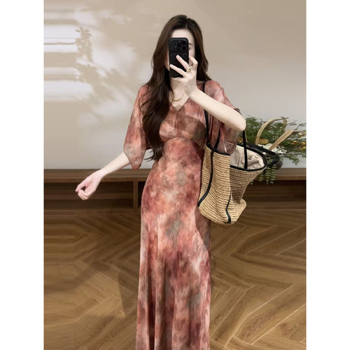 大婷婷 新款复古油墨画晕染V领蝙蝠袖收腰显瘦夏季连衣裙DT2131