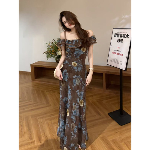 大婷婷 新款法式轻奢气质美拉德碎花一字肩掐腰长裙连衣裙DT2302