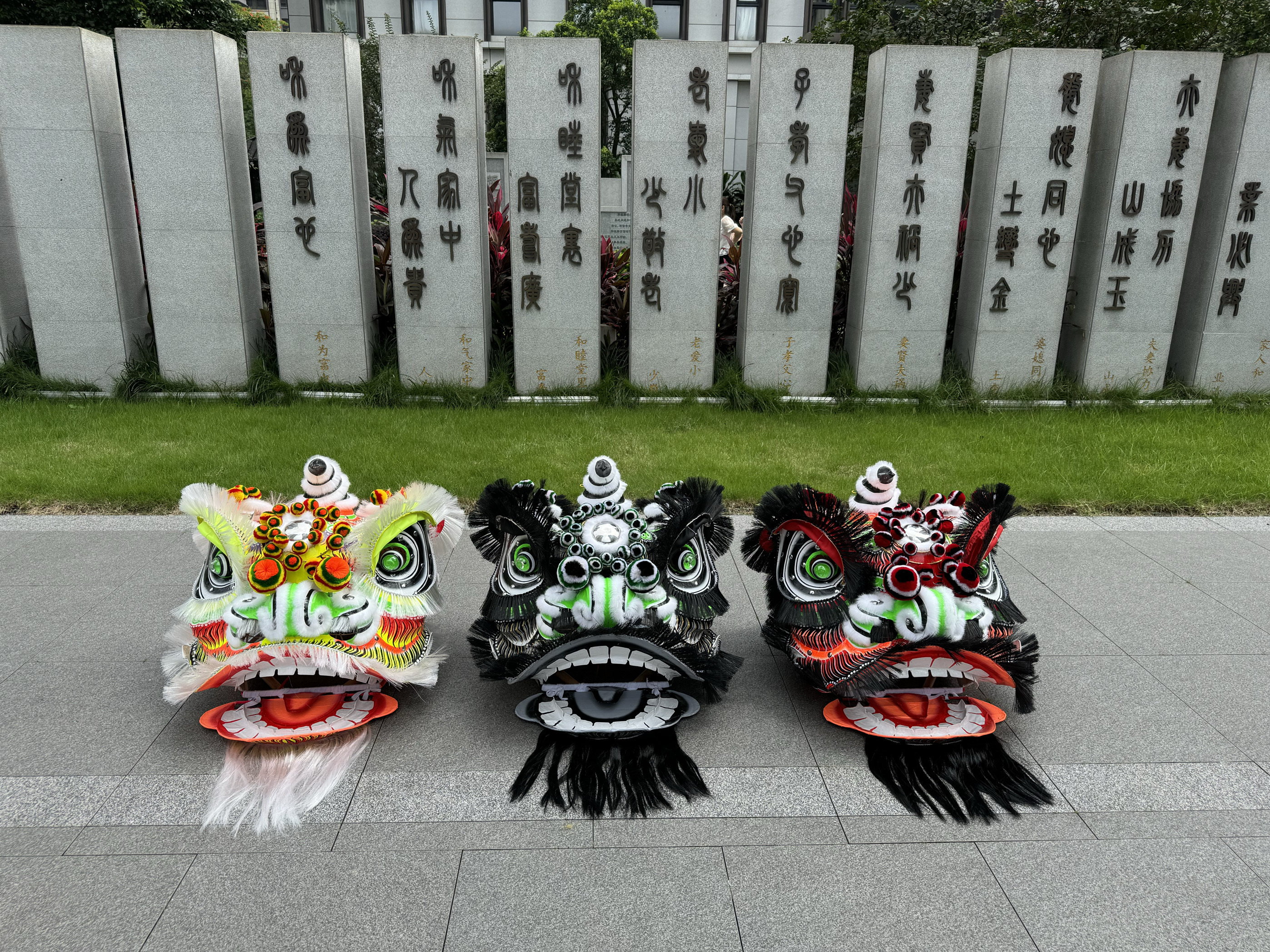 广东传统狮南狮  传统醒狮 三国狮刘关张狮头遂溪醒狮