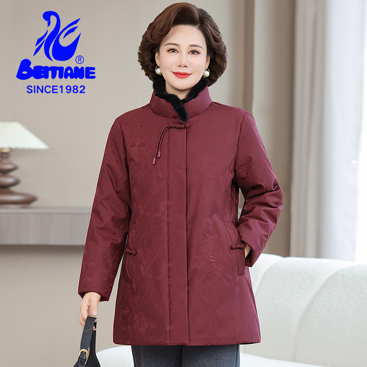 北天鹅中老年羽绒服女中长款立领2026新款奶奶加厚保暖冬季妈妈装