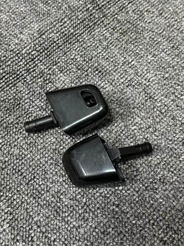 适用08-13老奇骏前大灯喷水嘴