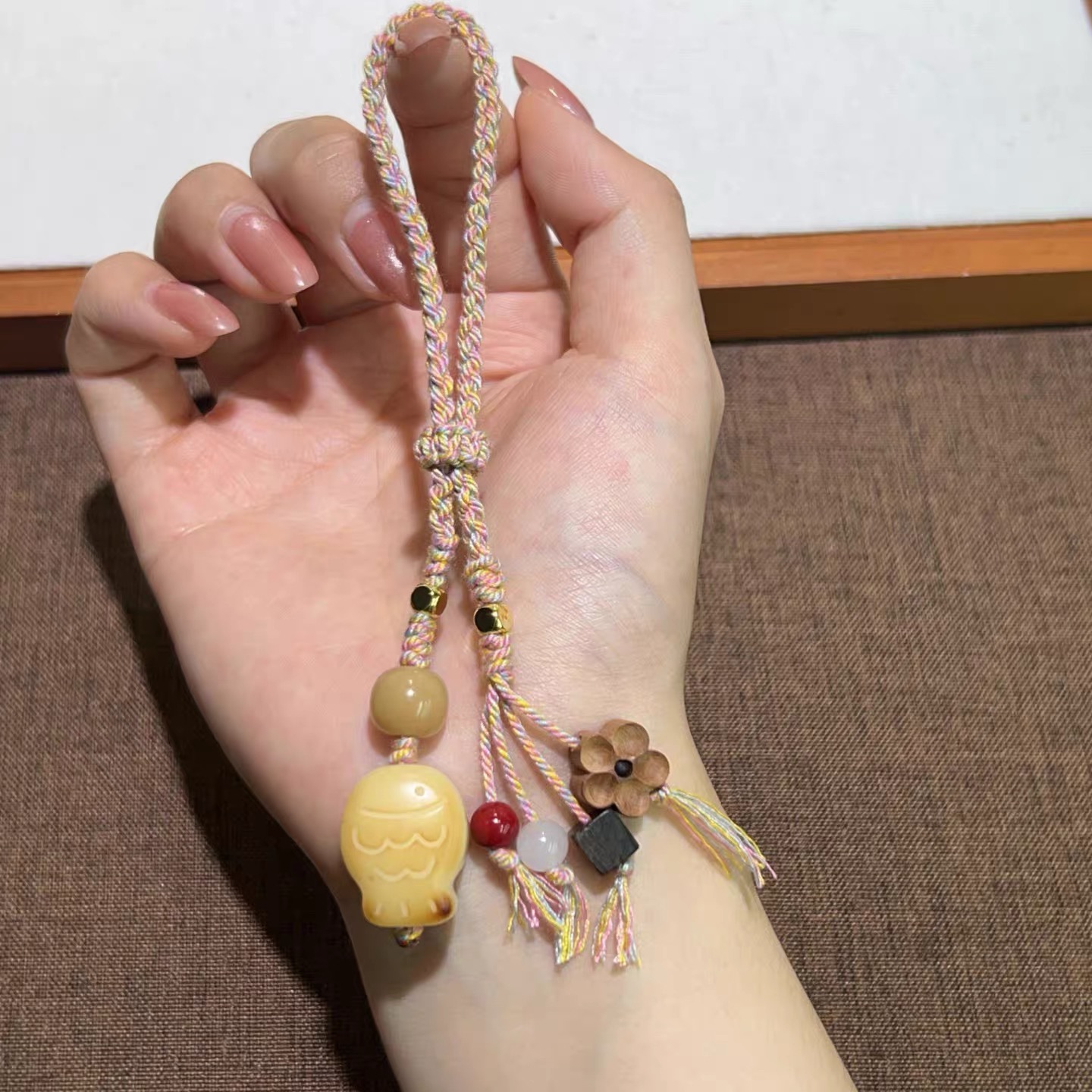 手工编织包挂手机挂菩提碳烤小鱼天山翠沉香木桃木等时尚百搭