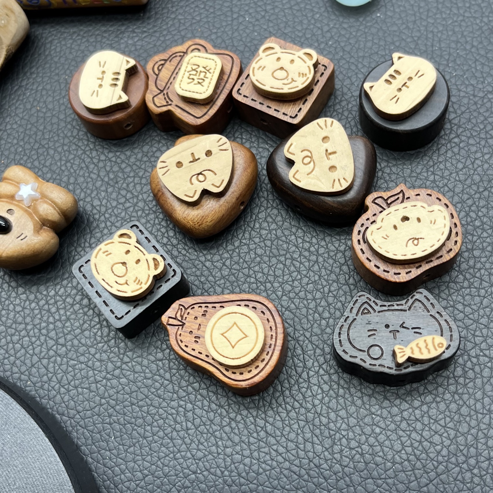 爆款黑檀花梨木镶嵌转转猫头熊头小狗 diy串珠 文玩手串佛珠配饰