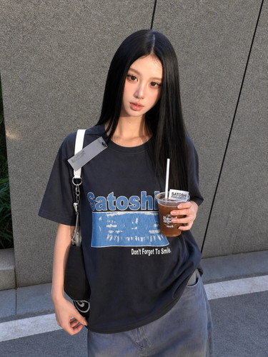 SATOSHINAKAMOTO龟裂字母短袖