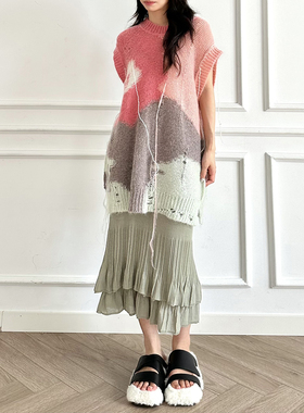 MQ29276秋冬MACQNF 圆领撞色流苏洞洞中长款个性背心马海毛马甲女