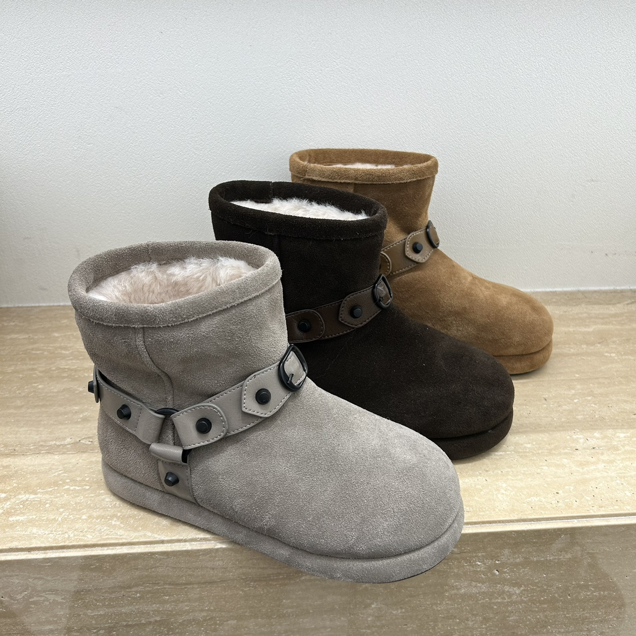 欧洲站高丝光牛皮巴家时髦雪地靴女冬加绒加厚保暖棉鞋机车短靴