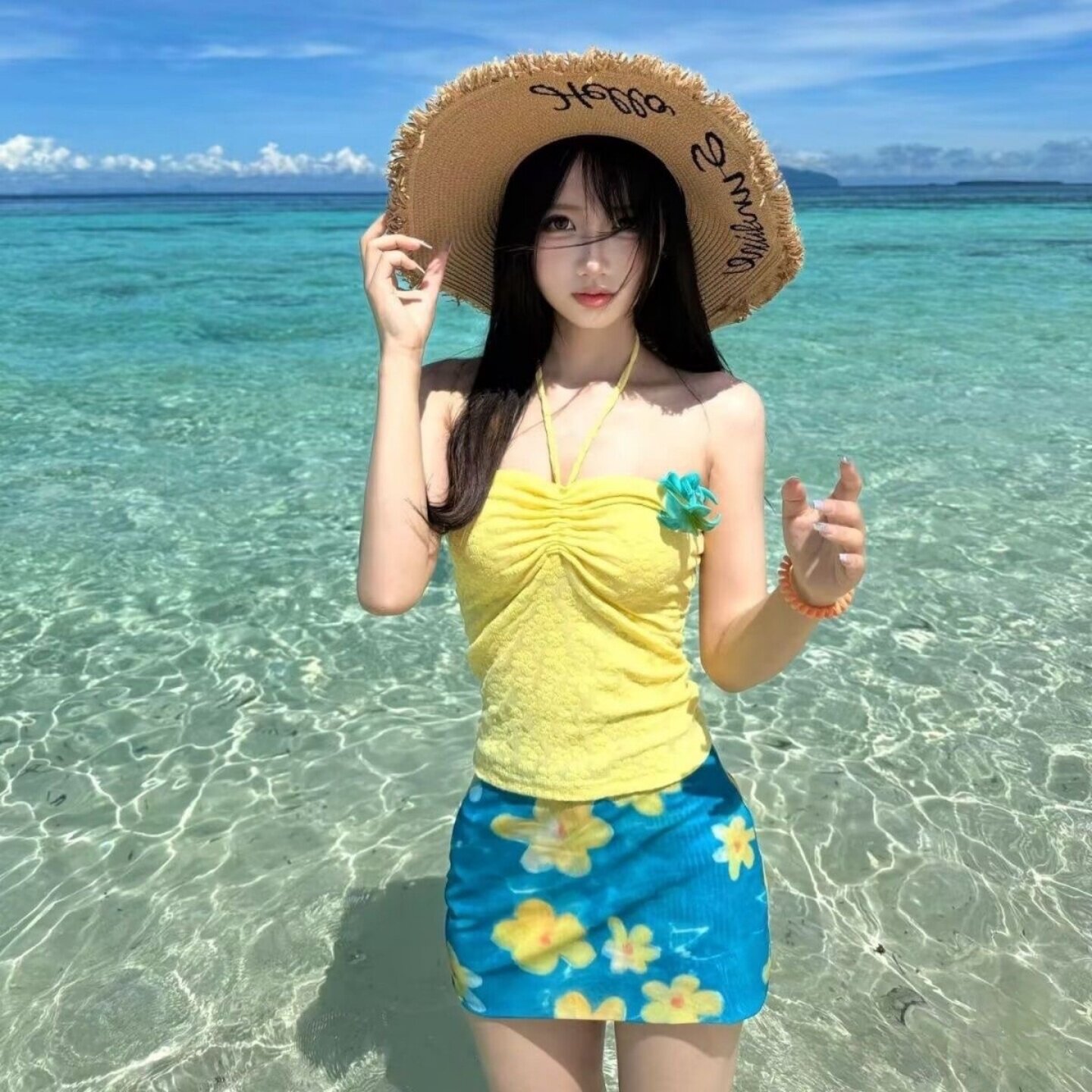 多巴胺糖果色甜妹风挂脖抹胸碎花比基尼三件套分体女海边度假泳衣