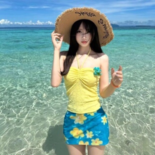 多巴胺糖果色甜妹风挂脖抹胸碎花比基尼三件套分体女海边度假泳衣