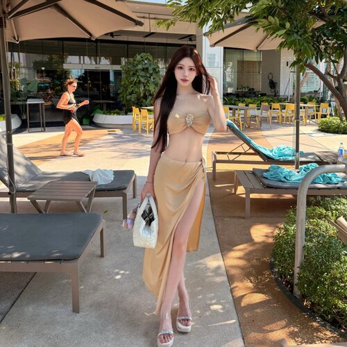 度假风显白比基尼绝美长裙泳衣女