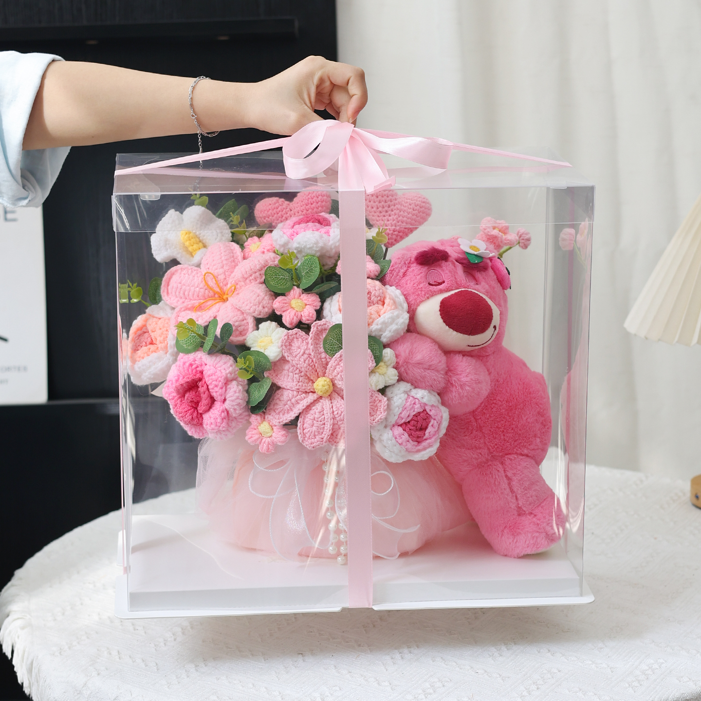 成品针织毛线仿真玫瑰花束抱抱熊生日礼物高档礼盒精致送女友闺蜜