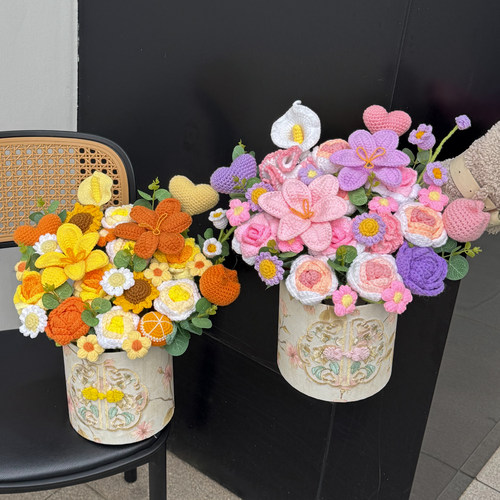 手工毛线针织向日葵玫瑰抱抱桶花
