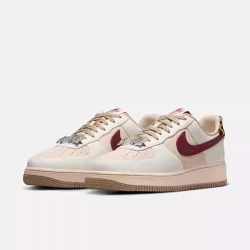 NIKE女子AF1轻便休闲板鞋