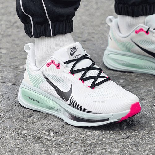 NIKE网面透气跑步鞋男2025