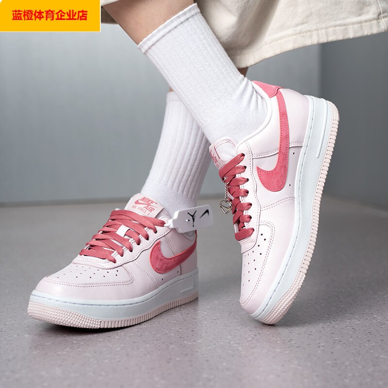 NIKE空军一号女鞋26新款运动鞋粉色板鞋休闲板鞋IO8755
