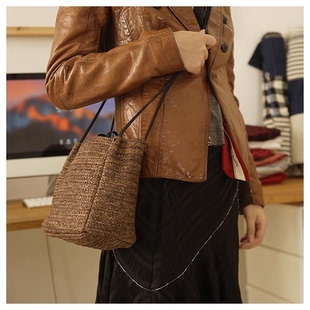 大脑布草编包编织女包斜挎包小众ins爆款 水桶包真皮背带复古通勤