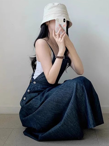 侧边单排扣A字牛仔吊带裙连衣裙