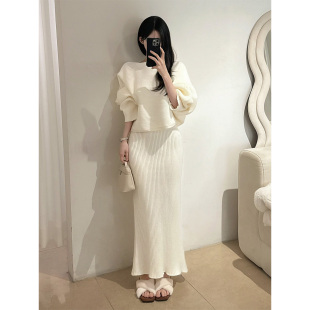 良良家温柔风一字肩短款毛衣女秋冬季高腰包臀针织半身裙两件套装